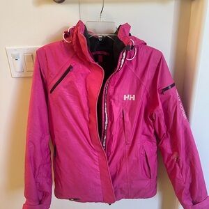 Pink Helly Hansen Ski/Snowboard Jacket - fully lined with powder skirt
